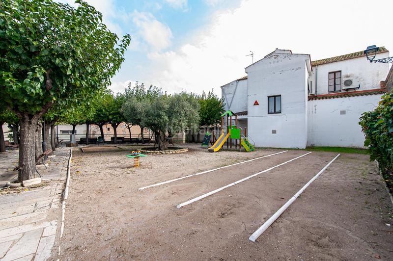 Foto 2789b07c-5ca5-4d4f-99ba-afb25dc745f9. Casa aparellada a Castellet i la Gornal