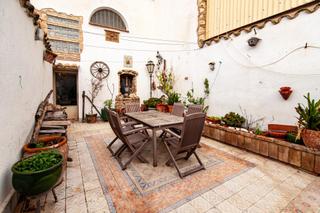 Casa aparellada  Carrer pou. Casa en les masuques
