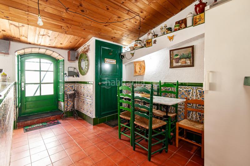 Foto 4d605790-43f0-4b71-a03c-7f0f266b0449. Casa aparellada a Castellet i la Gornal