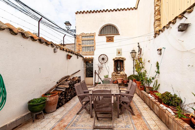 Foto 51fea2f1-07af-4251-88f6-2c578765f8c9. Casa aparellada a Castellet i la Gornal