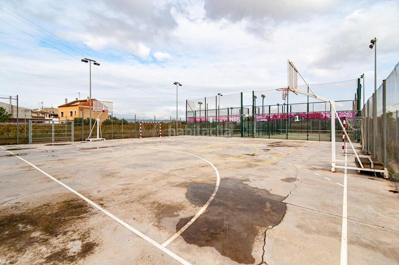 Foto 5cd50932-def2-46a1-a74e-70491233d7d3. Casa aparellada a Castellet i la Gornal