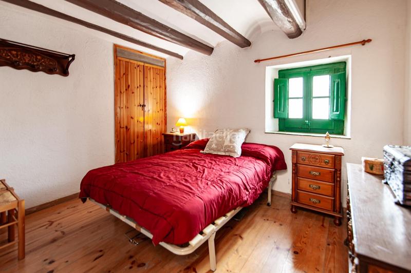 Foto b7d3a791-1fed-4a77-b93f-15a104acf90d. Casa aparellada a Castellet i la Gornal