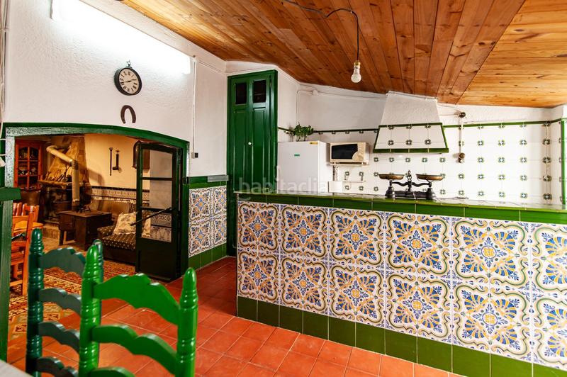 Foto e4bace30-e25a-4370-acf9-9ec74c08ba7d. Casa aparellada a Castellet i la Gornal