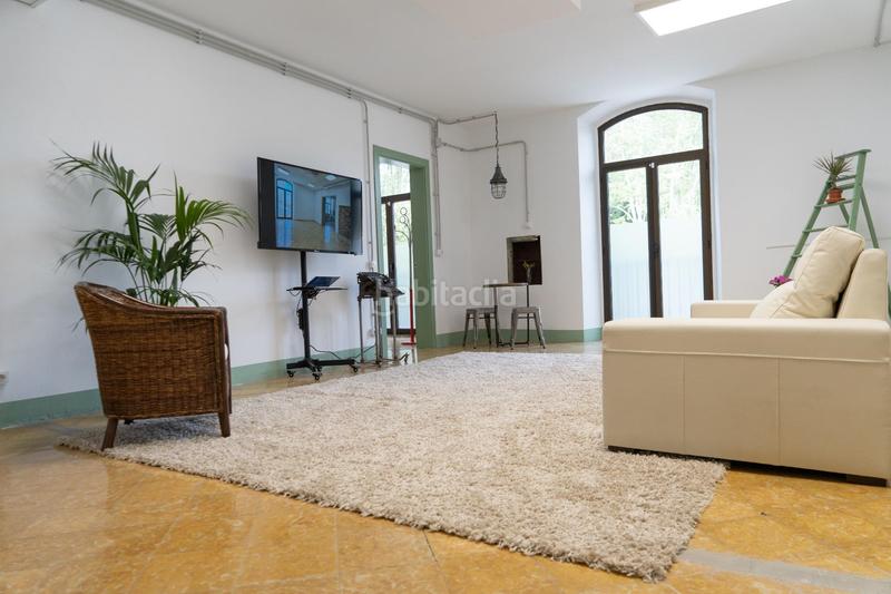 Foto dca2b0a8-e945-4d63-b57e-22d2f50ddbb5. Alquiler oficina coworking en el penedès en Gelida