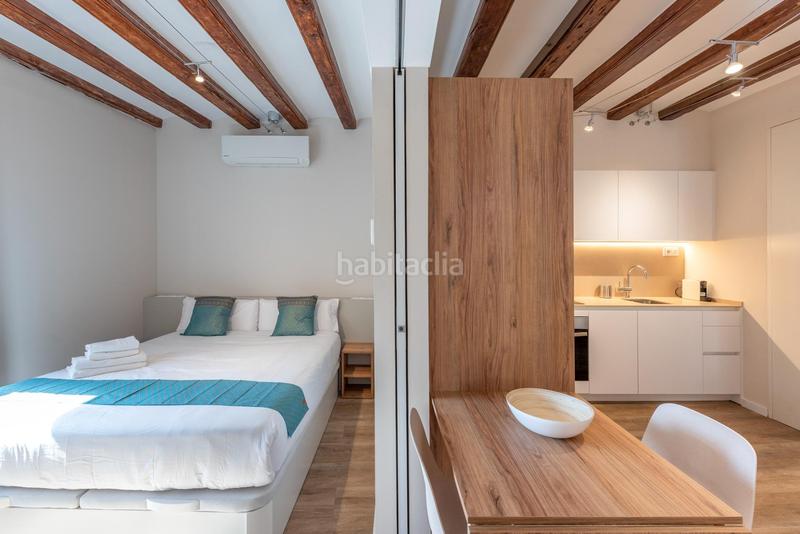 Foto 541a81a8-7741-4056-bcfc-65cd8f6beadb. Miete etagenwohnung mit heizung in Gòtic Barcelona