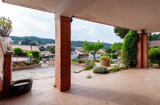 Casa  Carrer ferran sor. Terreno con 3 viviendas independientes en calafell