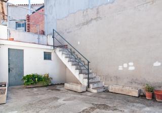 Mas  Calle salinar. Casa a reformar o terreno para edificar