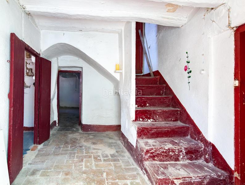 Foto 9ad4b694-aa25-4cc8-893e-dfff36e9a342. Casa  a reformar o terreno para edificar en Pacs del Penedès