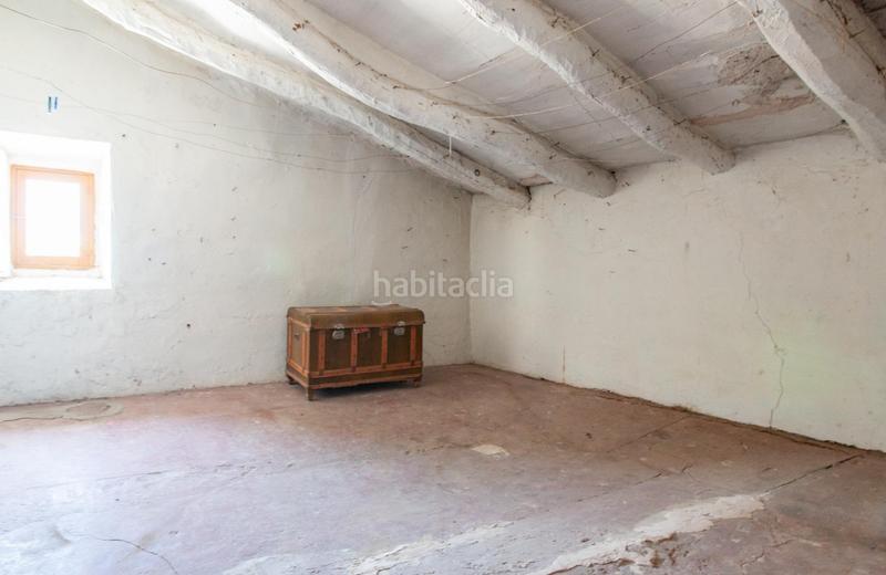 Foto a4aad2fe-8eed-4b4d-b7a6-56729656b9fc. Casa  a reformar o terreno para edificar en Pacs del Penedès