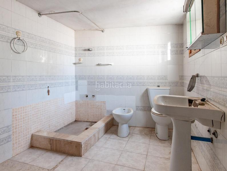 Foto f836490b-a14f-477f-ace4-f8ab45e26162. Casa a Pacs del Penedès