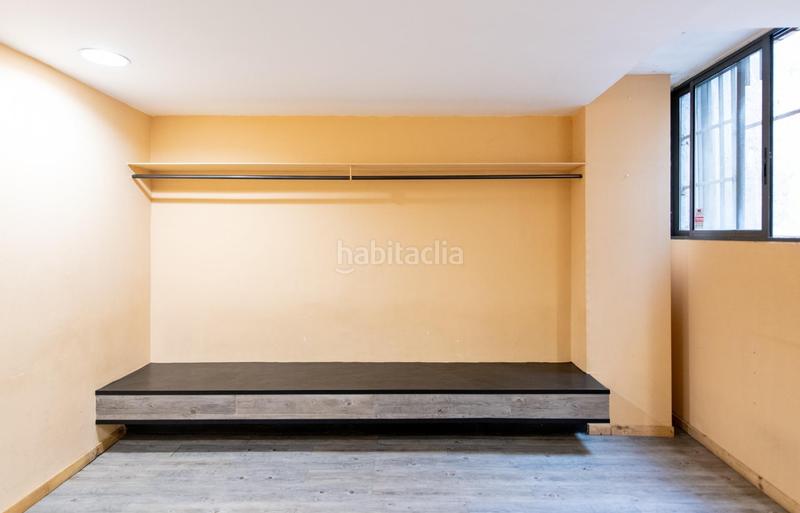 Foto 58e8acad-5478-4a01-ad4d-83b449160ccc. Local comercial en Centre Cornellà de Llobregat
