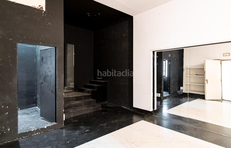 Foto da6d05b2-b8b3-4744-b623-355ee192db9e. Local comercial en Centre Cornellà de Llobregat