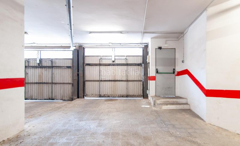 Foto d0a81803-8ee3-453c-9edc-bd2585135bde. Aparcament cotxe a Sant Julià Vilafranca del Penedès