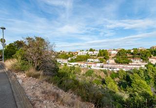 Wohngrundstück  Calle de la devesa de girona. Terreno en venta con vistas al mar y la montaña  segur de calafe
