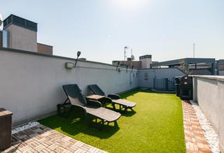 Lloguer Pis  Paseo modernisme. Ático en alquiler con terraza privada y plaza de parking incluid