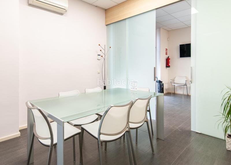 Foto a76b5e83-01b0-4d55-9e74-eae33c5e3ee8. Alquiler local comercial local funcional y bien distribuido en alquiler en Vilafranca del Penedès