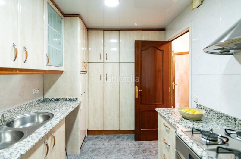 Foto d8e87fc3-6cc8-40d3-8355-1461a53d1728. Affitto appartamento con riscaldamento in Ca n'Aurell Terrassa