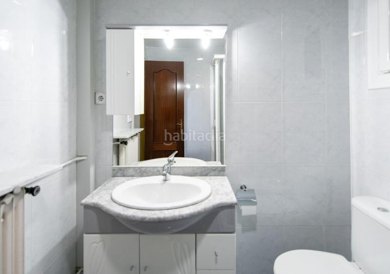 Foto a7918381-90d7-4f83-b2ed-7d894a97b90e. Rent flat with heating in Ca n'Aurell Terrassa