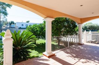 Maison  Calle del pintor dalí. Casa independiente con piscina privada y gran terreno