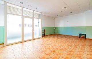 Local Comercial a Calle PONENT