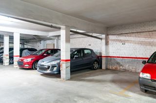 Aparcament cotxe  Calle espirall. Plaza de parking en av. de la pelegrina