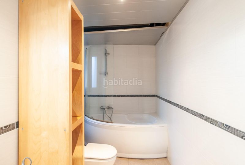 Foto a3fff4af-74b3-432a-a9ac-2e9a10126652. Casa amb calefacció aparcament a Pacs del Penedès