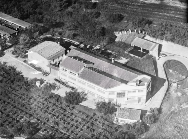 Foto a1c3625a-c10a-417b-9a56-5220fe383946. Edifici a Sant Quintí de Mediona