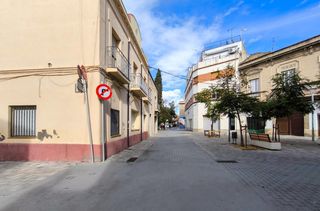 Casa adossada a Carrer Puigmoltó