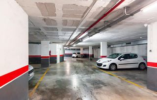 Aparcament cotxe  Carrer d'antoni mestres jané. Amplia plaza de parking en vilafranca