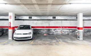 Aparcament cotxe  Carrer francesc macià. Plaza de parking cerca del centro de vilafranca del penedès