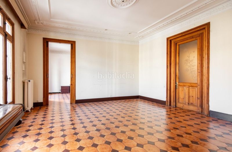 Foto f9d0bbd3-a5a3-4eca-9e5a-b85e3c64398b. Pis a Dreta de l´Eixample Barcelona