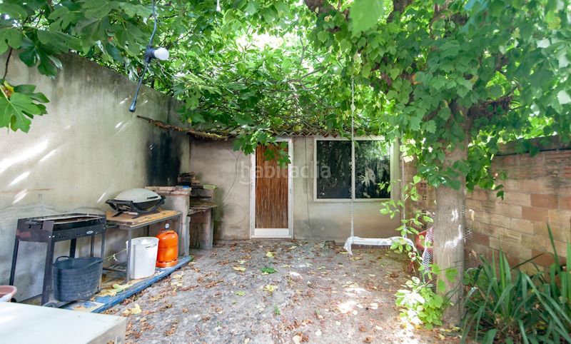 Foto aab3f6d1-8d6e-4387-ab9f-4c4b57869ec9. Casa espacio, jardín e infinitas posibilidades en una de las zonas más prácticas en Vilafranca del Penedès
