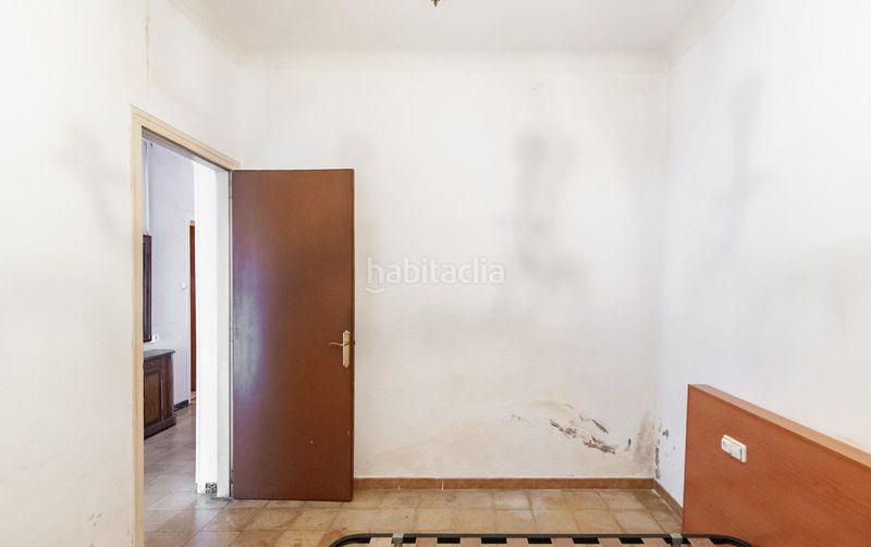 Foto f9b33f37-7a51-4ef4-a4b7-7ddb97fc1148. Casa espacio, jardín e infinitas posibilidades en una de las zonas más prácticas en Vilafranca del Penedès