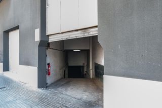 Aparcament cotxe a Carrer de Santa Digna