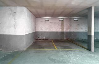 Aparcament cotxe a Carrer de Santa Digna