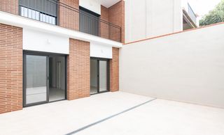 Miete Erdgeschoss  Carrer cal bolet. Bajo de obra nueva con terraza privada en vilafranca del penedès