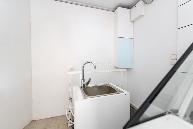 Foto 9a21181c-7543-4d8b-a415-1ef8cba44b69. Local comercial a Carmel Barcelona