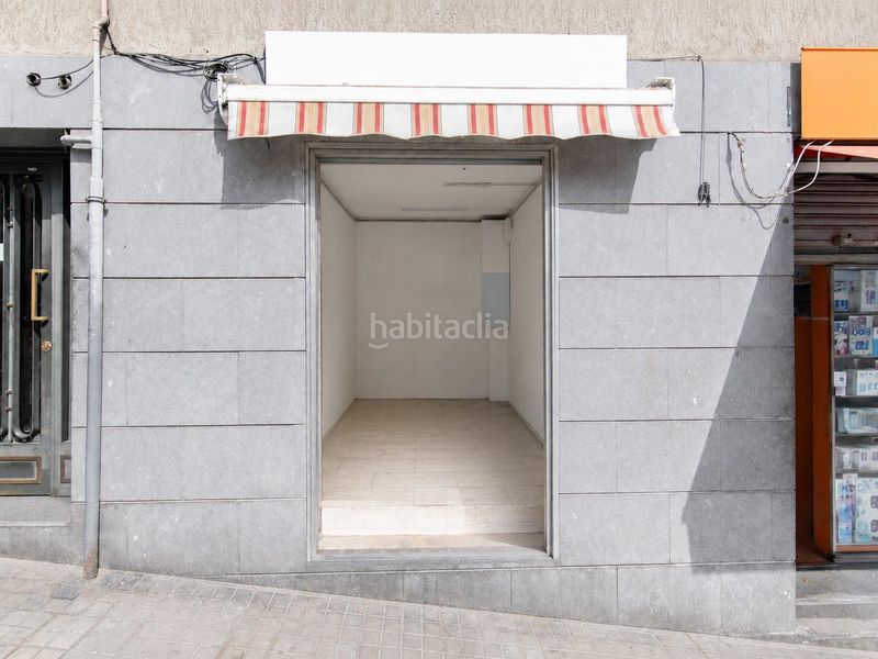 Foto c554e9a5-4867-4ec4-8ac1-b553d8eb1151. Local comercial a Carmel Barcelona