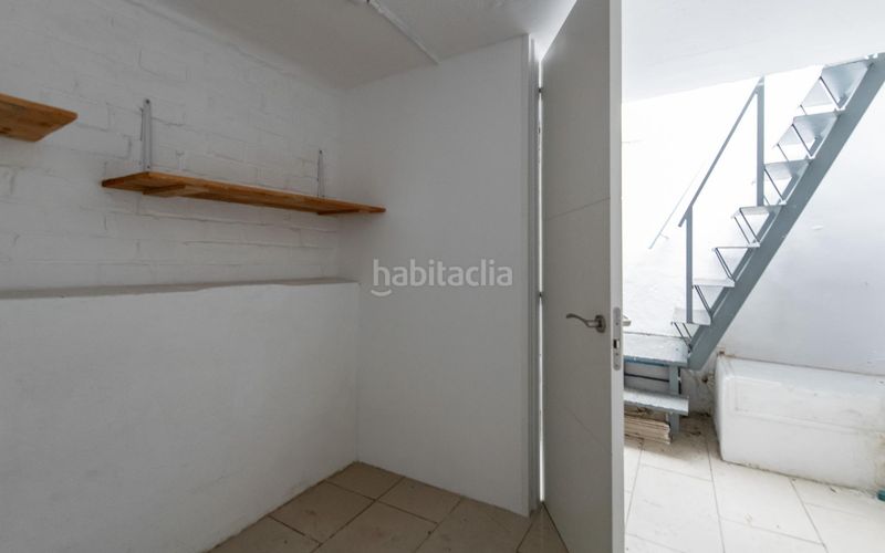 Foto f60509b7-b043-4dd8-9a2d-c3e11d11710d. Local comercial a Carmel Barcelona