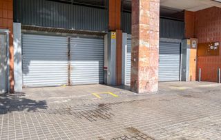 Lloguer Aparcament cotxe  Carrer carrer olesa. Amplia plaza de aparcamiento en alquiler en la calle olesa