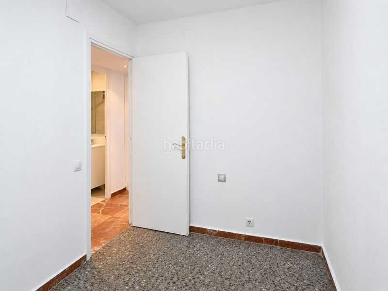 Foto f0ae7574-fc98-42d9-be6c-16541cefefa0. Flat with heating in Xúquer Terrassa