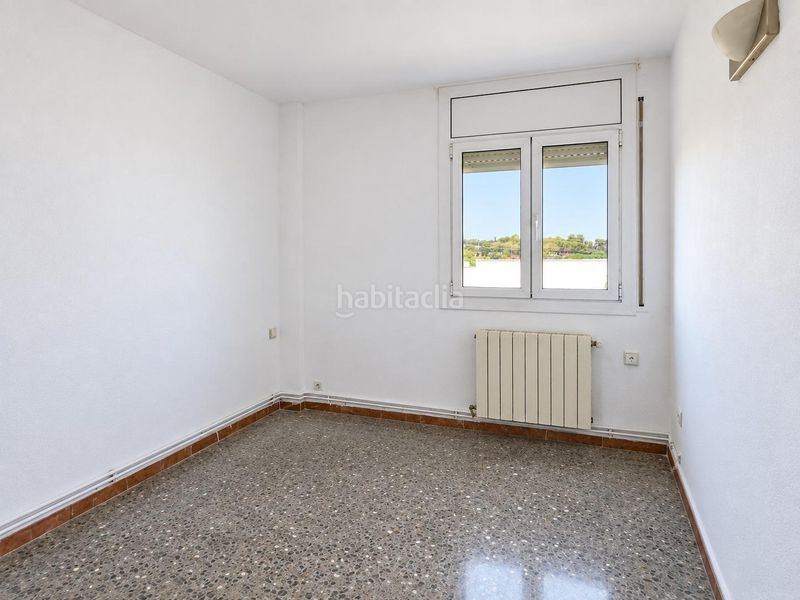 Foto fd719825-1c02-42af-ad08-f283e15ee831. Flat with heating in Xúquer Terrassa