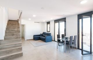 Lloguer Pis  Carrer mur. Dúplex de obra nueva a estrenar, con terraza, vistas a montserra