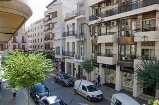 Apartament  Calle san pascual. Piso amplio de 5 dormitorios en orihuela