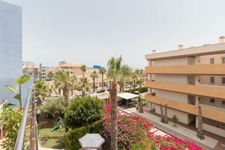 Apartament  Calle del mar. Apartamento de 2 dormitorios con piscina comunitaria y garaje en