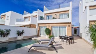 Xalet  Calle claudio coello. Chalet independiente con piscina y solárium en san pedro del pin