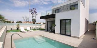 Casa adossada  Calle de villajoyosa. Espectacular vivienda unifamiliar en el pilar de la horadada