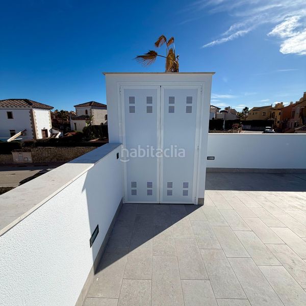 Foto f2c8322c-e35f-47ef-946c-09e4610e975b. Planta baixa amb calefacció aparcament piscina a Algorfa