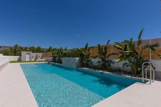 Rez-de-chaussée  Calle margarita salas. Apartamento de lujo de 3 dormitorios en dolores
