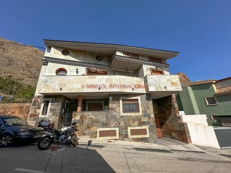 Foto 3b1c4f43-0aa7-40e9-8357-8505dd36d64a. Chalet impresionante chalet de lujo en Redován